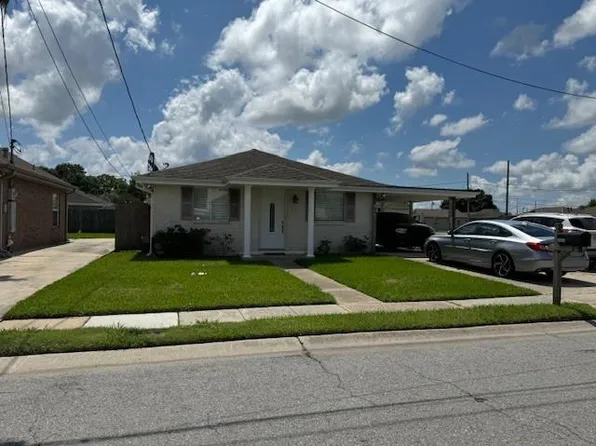 2405 Trio St, Chalmette, LA 70043