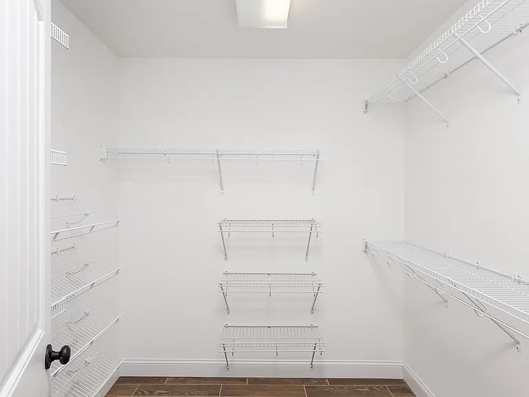 102 Cottonwood Dr — Photo 14