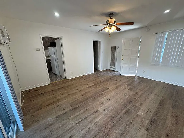3130 S Durango Ave #6 — Photo 7