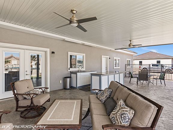 5th image of 886 N Tamarisk Dr