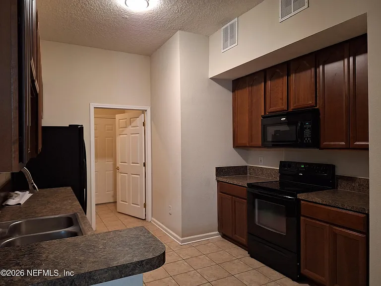 7032 Deer Lodge Cir #101 — Photo 6