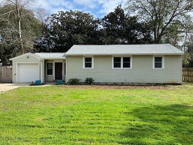 1st image of 209 Marshall Dr NE