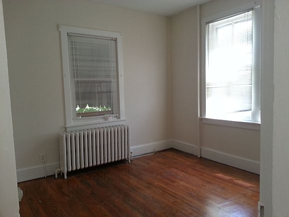 2nd image of 1103 Chestnut St
