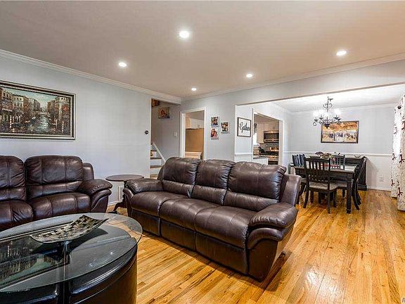 2nd image of 150 Linden St