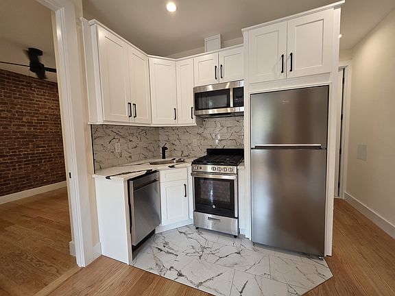 3rd image of 521 W 175th St Floor 4