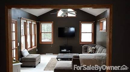 5th image of 555 Harvest Ln