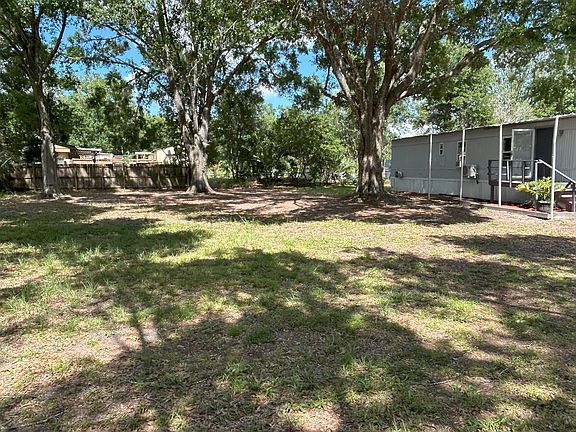 5th image of 19300 Causeway Blvd