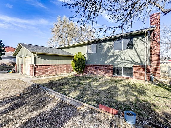 3rd image of 200 S Carr Ave #200