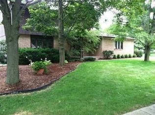 5400 Wallbridge Ln, Midland, MI 48640