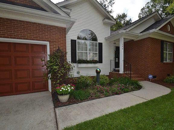 2nd image of 144 Highland Creek Ln