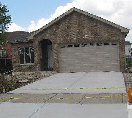 1st image of 5910 W 87th Pl