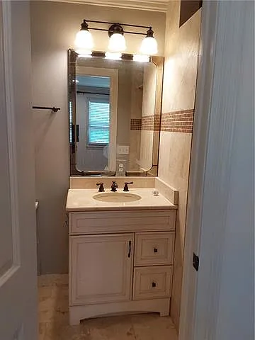 6369 Canal Blvd — Photo 32