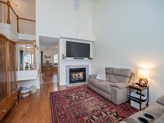 3rd image of 101 Wexford Pl