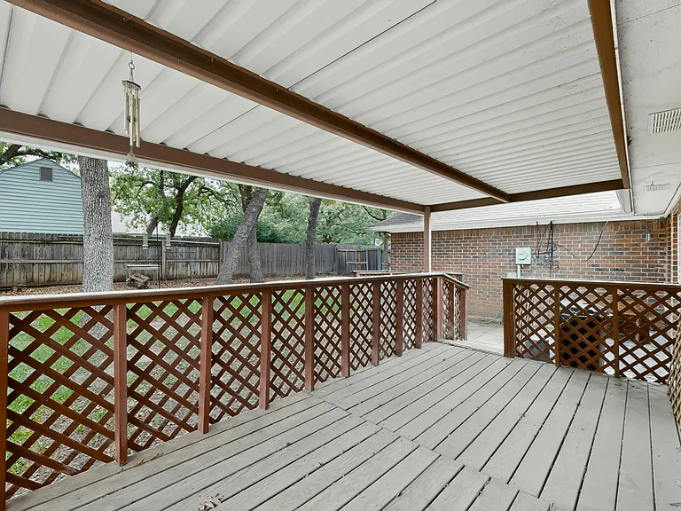 7517 Crosstimbers Ln — Photo 25