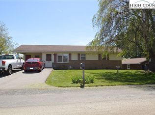 229 Westview Dr, Sparta, NC 28675