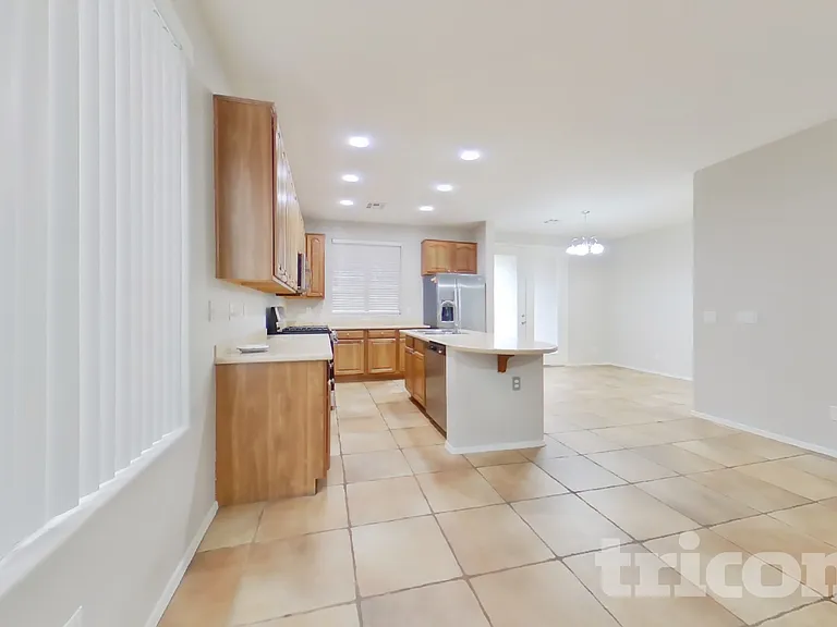 2546 W Sat Nam Way — Photo 2