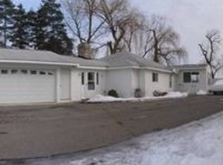 2696 Golf Club Rd, Howell, MI 48843