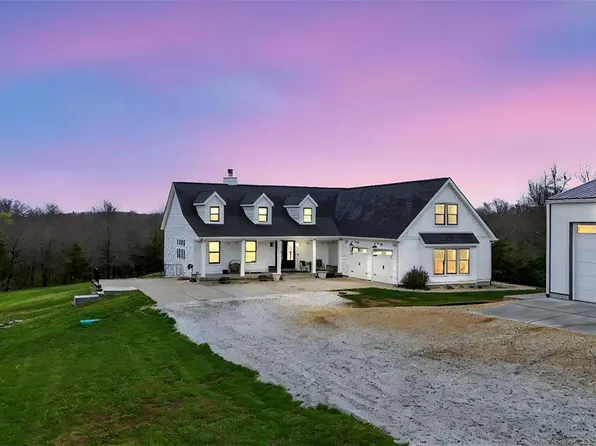 280 Sycamore Ln, Winfield, MO 63389