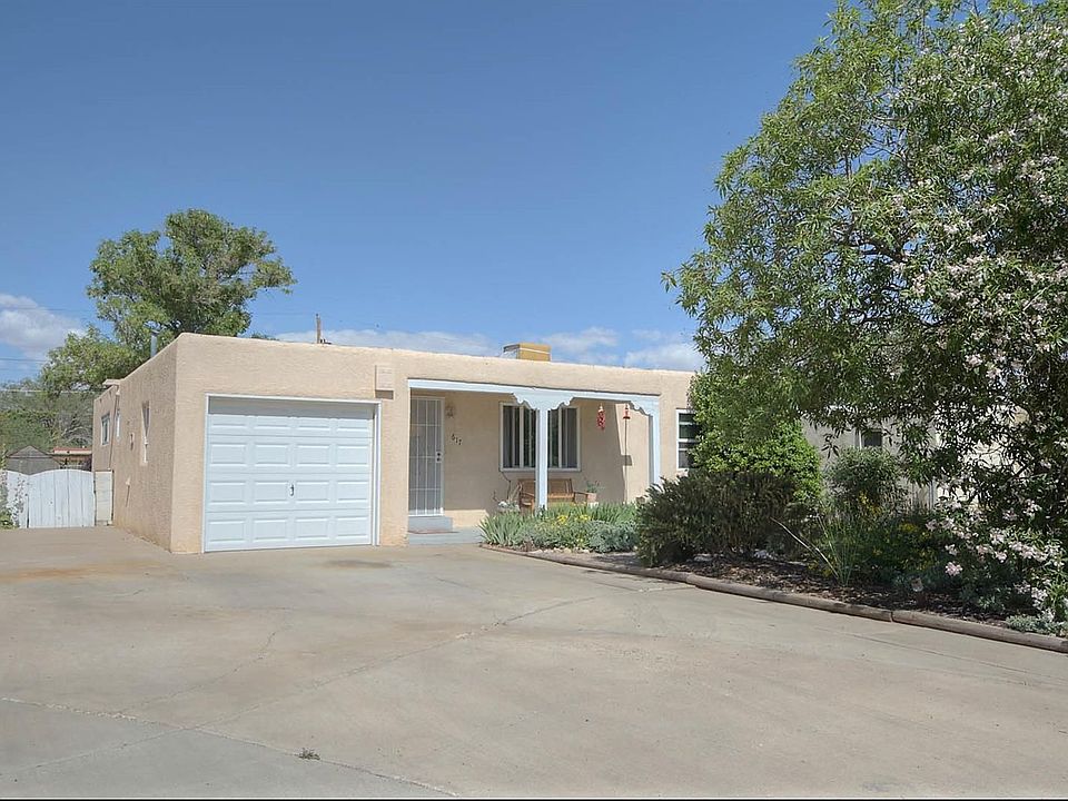 1st image of 617 Cagua Dr SE
