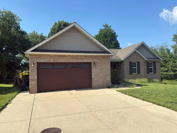 2763 Cascade Lake Dr, Shiloh, IL 62221
