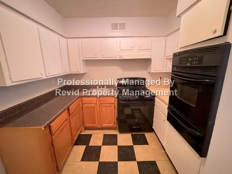 147 Stonewall St. — Photo 34