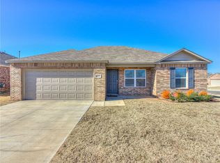 809 Hallow Oak Ct, Midwest City, OK 73130