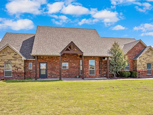 2470 NE 135th St, Lawton, OK 73507