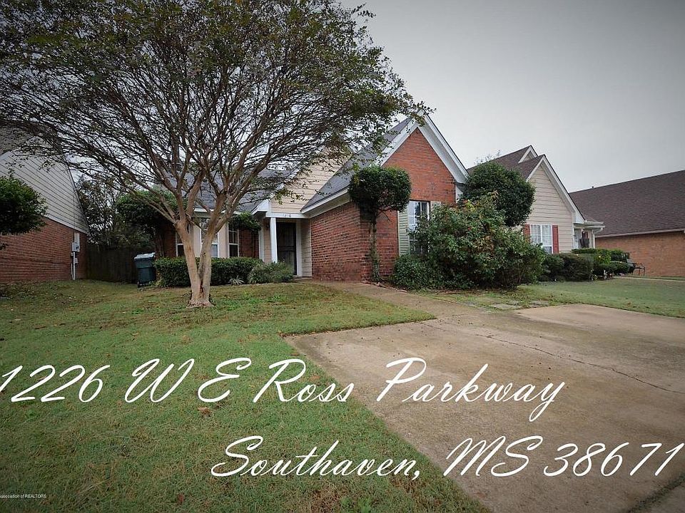 1st image of 1226 We Ross Pkwy W