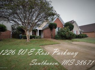 1226 We Ross Pkwy W, Southaven, MS 38671