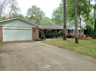 5200 Whippoorwill Dr, Kalamazoo, MI 49009