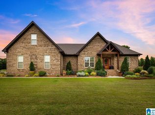 102 Peach Tree Dr, Thorsby, AL 35171