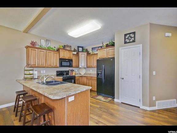5th image of 145 N 1580 W #56