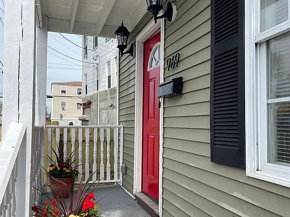 2nd image of 969 Maplewood Ave