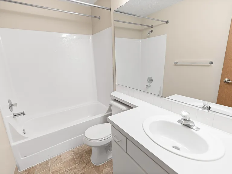 Knightsbridge Apartments — Photo 12