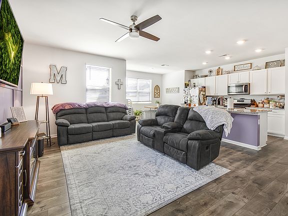 3rd image of 1115 Woodbridge Blvd