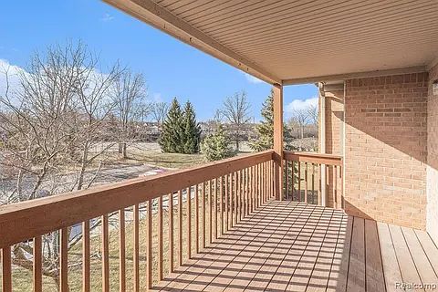 2nd image of 15785 Lakeside Dr APT 6