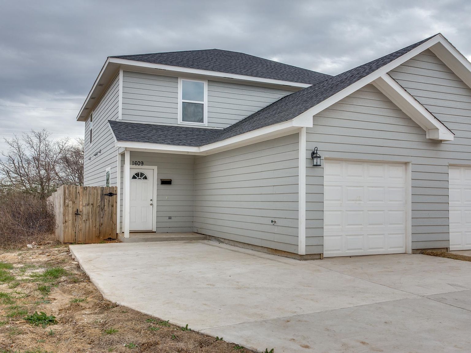 1611 Daniel St, Fort Worth, TX 76104 Zillow