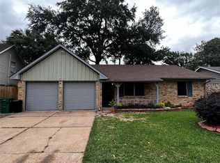 2907 Peach Ln, Pasadena, TX 77502