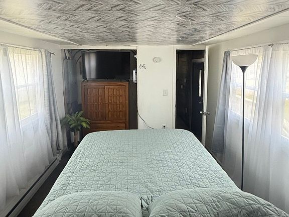 4th image of 109 Lafayette Dr #192