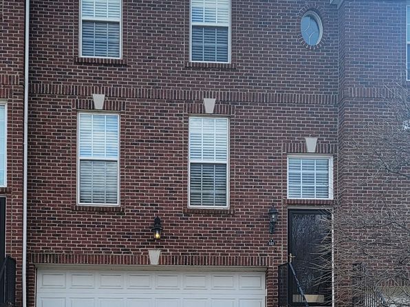 523 E Vanderbilt Dr