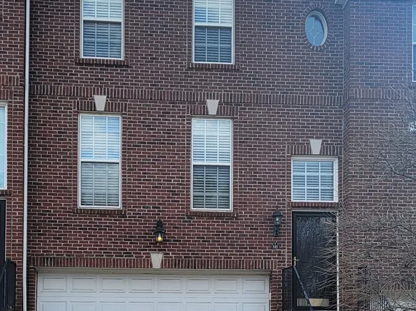 523 E Vanderbilt Dr, Mars, PA 16046