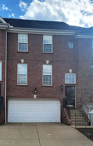 523 E Vanderbilt Dr Photo 1