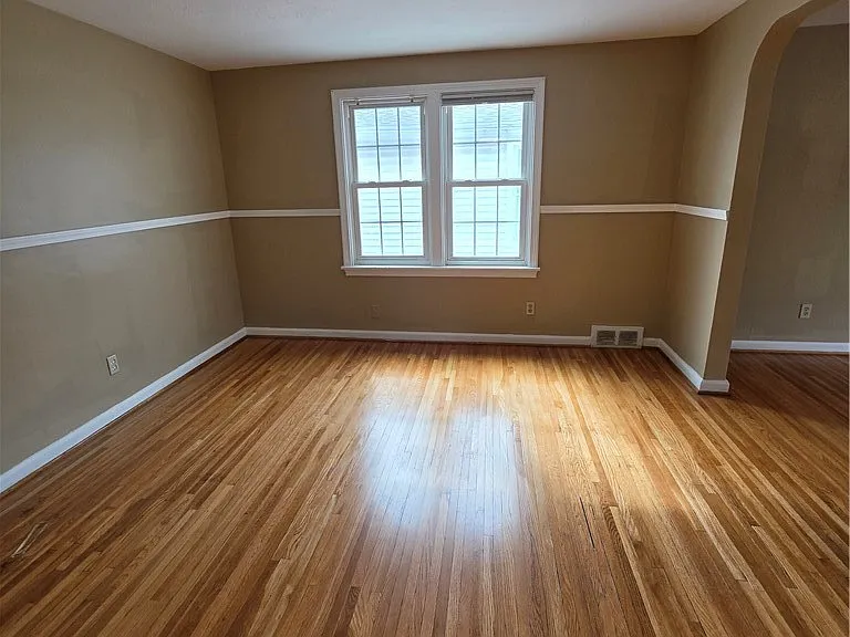 351 Stillwell Ave — Photo 6