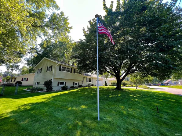 3223 Neff St, Elkhart, IN 46514