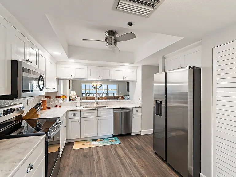 164 NE Edgewater Dr #2103 — Photo 7