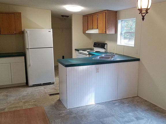 3rd image of 170 Harbor Dr