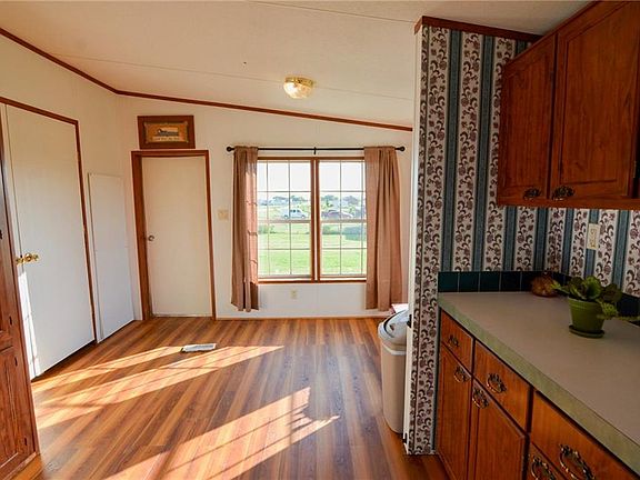 5th image of 712 Lathem Blvd
