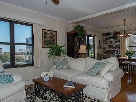 5th image of 130 4th Ave N APT 514