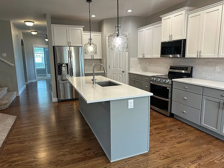 7758 McKinley Loop NE — Photo 8