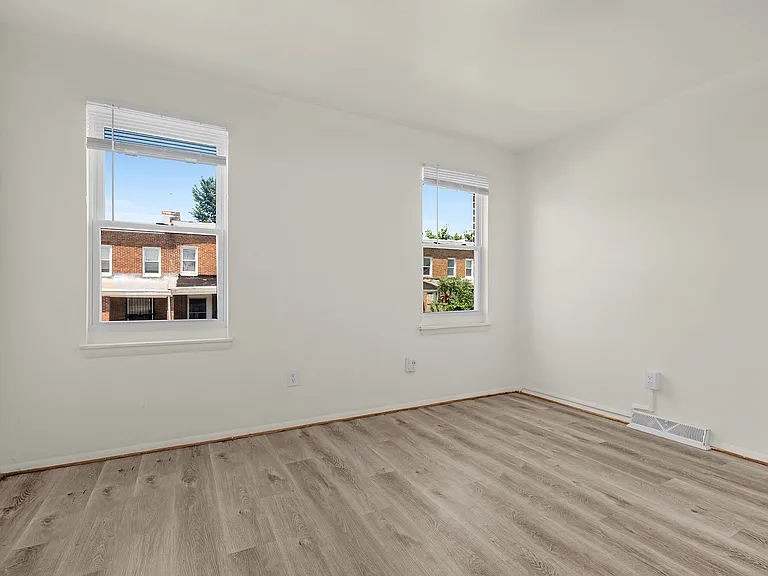 2335 Lauretta Ave — Photo 11